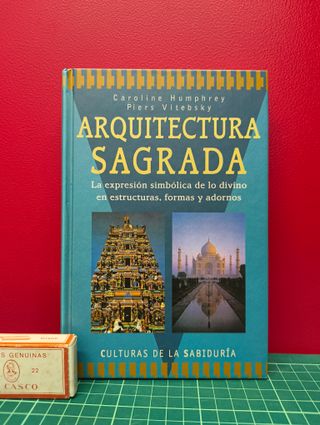 Arquitectura sagrada – Caroline Humphrey