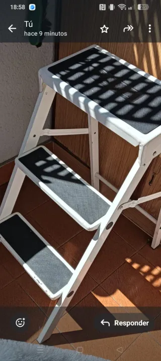 Escalera plegable 3 peldaños VICRIS