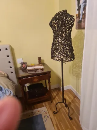 Galán Femenino Mimbre y Forja