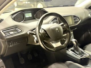 Peugeot 308 2016