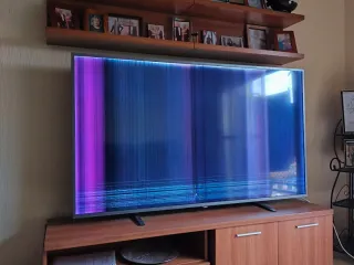 Televisor con pantalla ida 65"se negocia algo