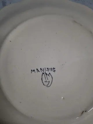 2 Platos antiguos decorados azul manises