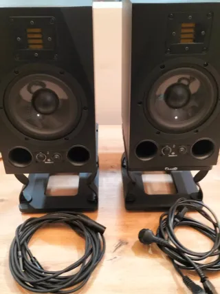 Altavoces ADAM A7X Negros