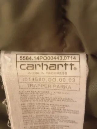 Abrigo Carhartt verde con capucha