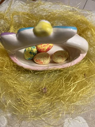 Cestino Pasquale con farfalle e uova