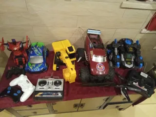 Lote Juguetes RC: Coche Bat, Robot, Camión