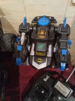 Lote Juguetes RC: Coche Bat, Robot, Camión