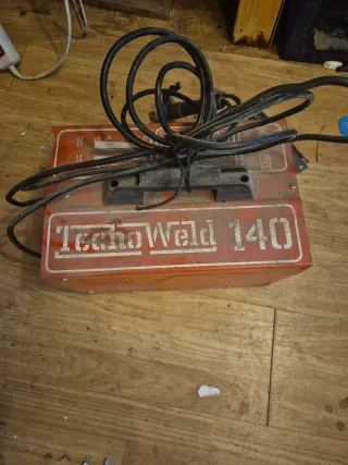 Soldadora Technoweld 140