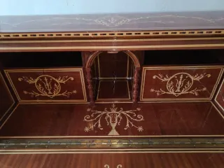 Mueble Secreter de Marquetería