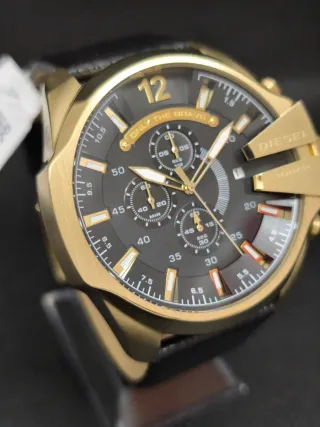 Reloj Diesel Mega Chief DZ4344 Dorado Negro 51 mm