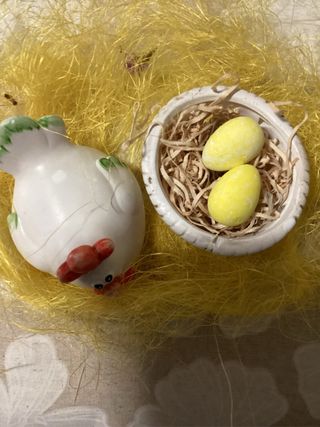 Gallinella decorativa in ceramica