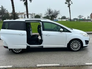 Ford Grand C-MAX 2012