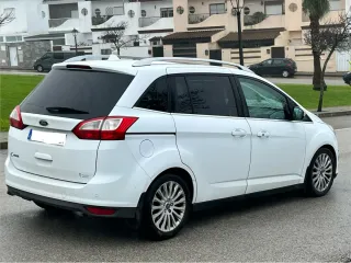 Ford Grand C-MAX 2012