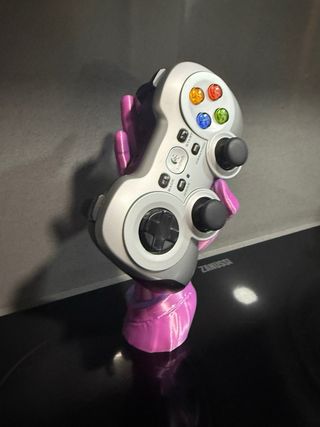 Soporte Mando PS4/PS5 Mano Morado