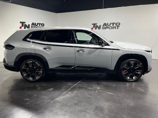 BMW XM 550 KW 748CV LABEL RED