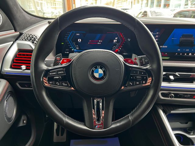 BMW XM 550 KW 748CV LABEL RED