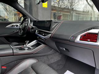 BMW XM 550 KW 748CV LABEL RED