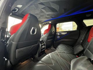 BMW XM 550 KW 748CV LABEL RED