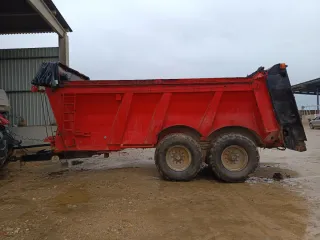 Esparcidor de estiércol francés