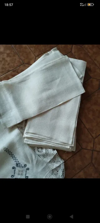 Tovaglia 160x260 cm con 12 tovaglioli