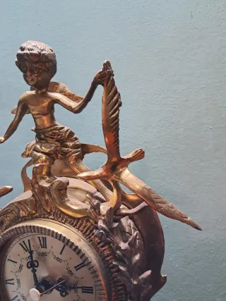 Reloj antiguo de sobremesa