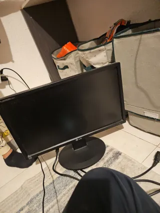 Monitor LG Flatron E2211