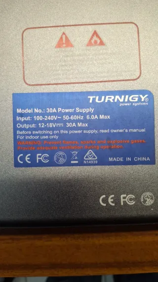 Fonte de Alimentação Turnigy 12-18V 30A