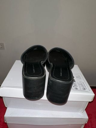 Sandalias de cuero negras
