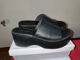 Sandalias de cuero negras