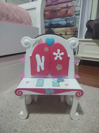 Nancy Tocador y Bañera