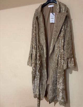Kimono Zara Terciopelo Beige/Dorado Talla M