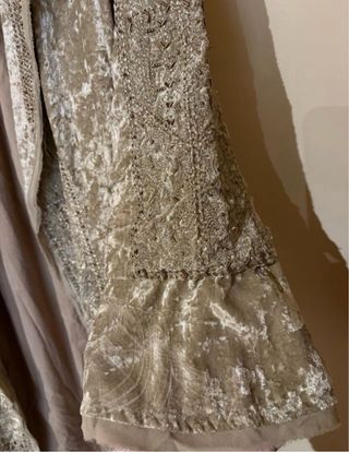 Kimono Zara Terciopelo Beige/Dorado Talla M