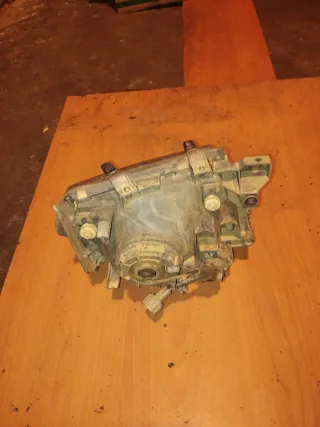 Faro Izquierdo Nissan Patrol GR Y61