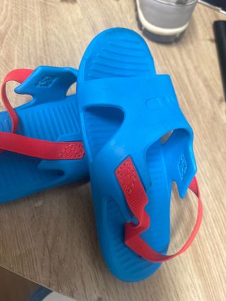 Chanclas Decathlon Talla 27-28 con tira