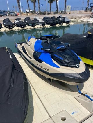 Moto de agua Sea-Doo Wake Pro 230
