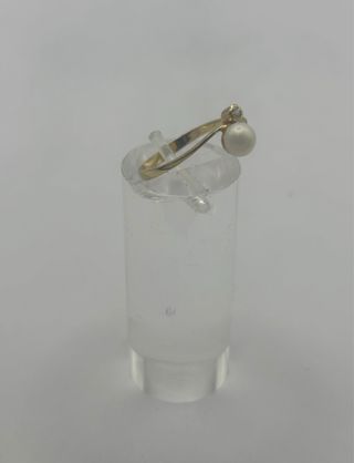 Anillo oro 18k con perla y circonita