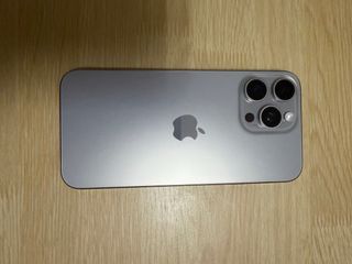 iPhone 15 Pro Max Gris/Plata