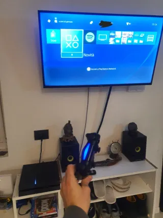 PlayStation 4 1TB Nera