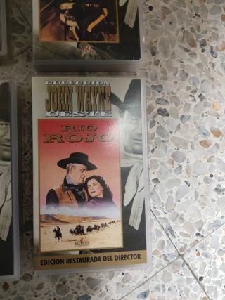 6 VHS John Wayne Westerns
