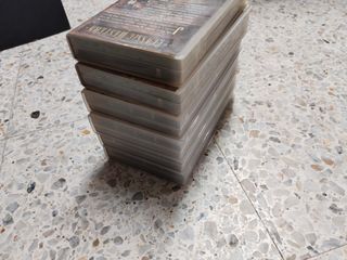 6 VHS John Wayne Westerns