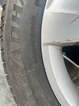 4 Llantas Originales Skoda + Neumáticos Firestone