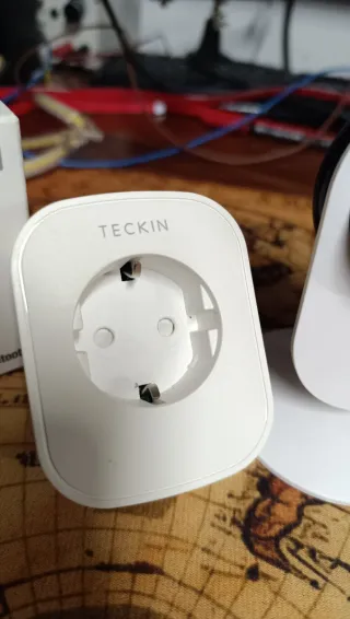 Lote Domótica: Cámaras, Enchufe, Interruptor