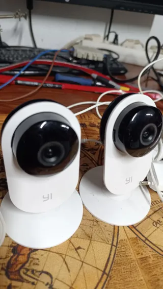 Lote Domótica: Cámaras, Enchufe, Interruptor