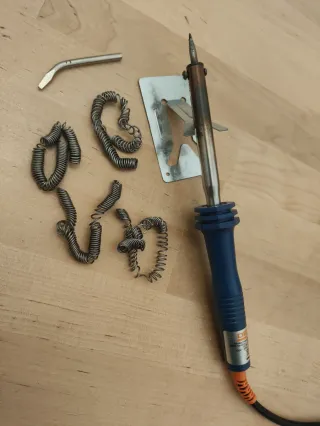 Soldador Dexter + 4 Rollos Estaño