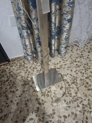 Lámpara de pie moderna