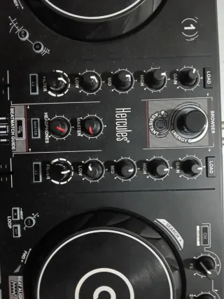 Controladora DJ Hercules Impulse 300