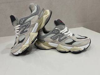 New Balance 9060 Gris y Beige