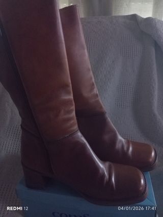 Botas de piel marrones