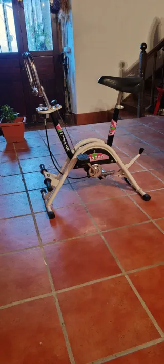 Bicicleta estática DYNAMIC