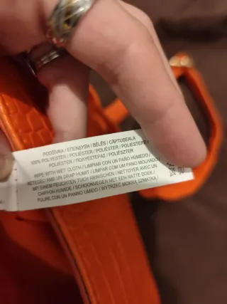 Bolso naranja efecto piel cocodrilo